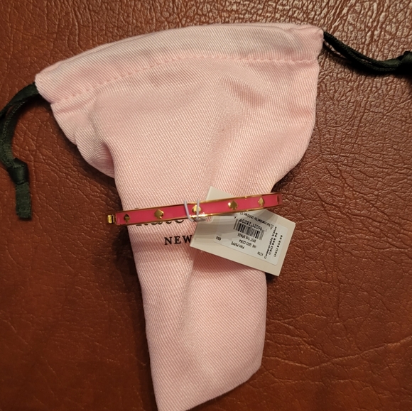 kate spade Jewelry - NWT KATE SPADE ♠️ HINGED BANGLE!